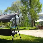 Czajka Bed & Breakfast 2*