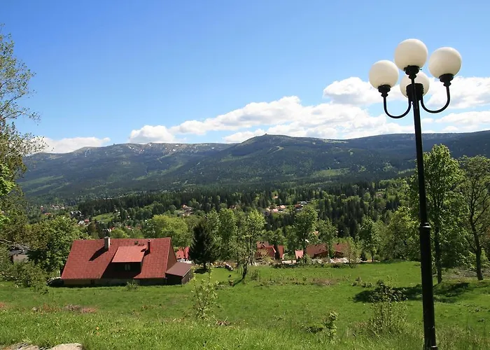 Czajka فندق مبيت وإفطار شكلارسكا بوريبا